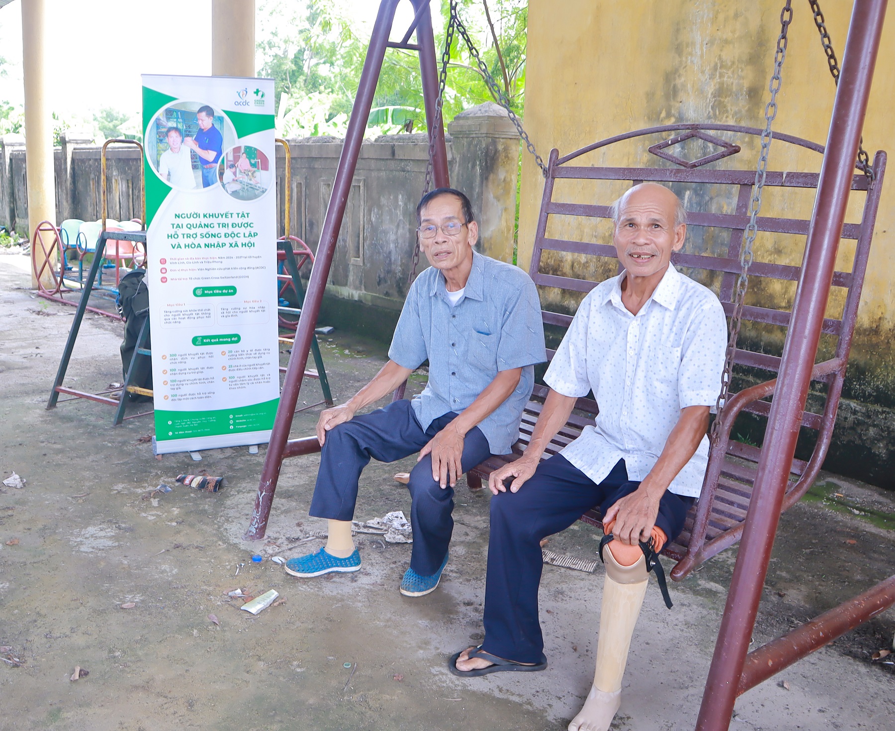 Quảng Trị: Bàn giao chân tay giả và dụng cụ chỉnh hình cho người khuyết tật